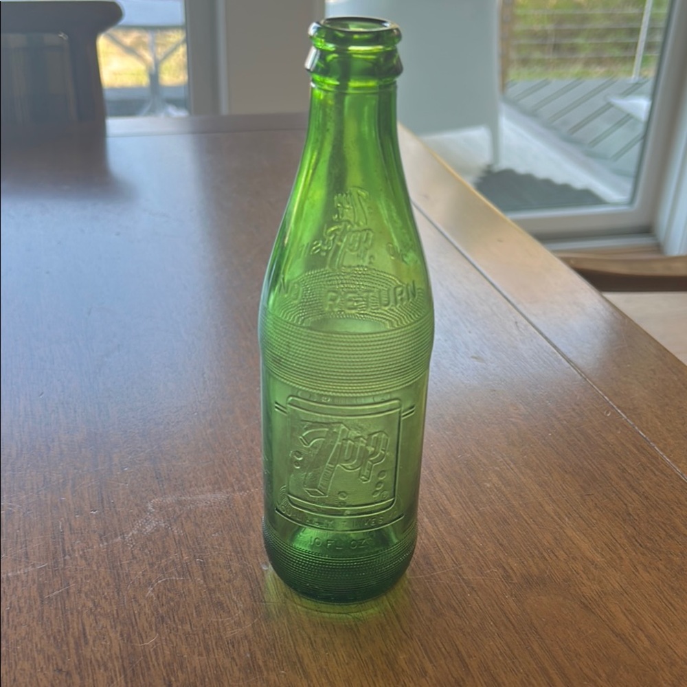 Vintage Green 7UP Glass Bottle